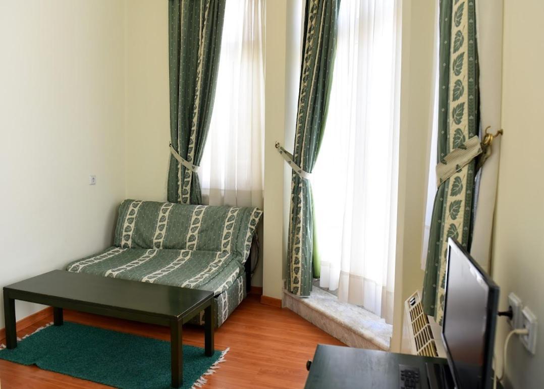 Aiolis Hotel Касторія Екстер'єр фото