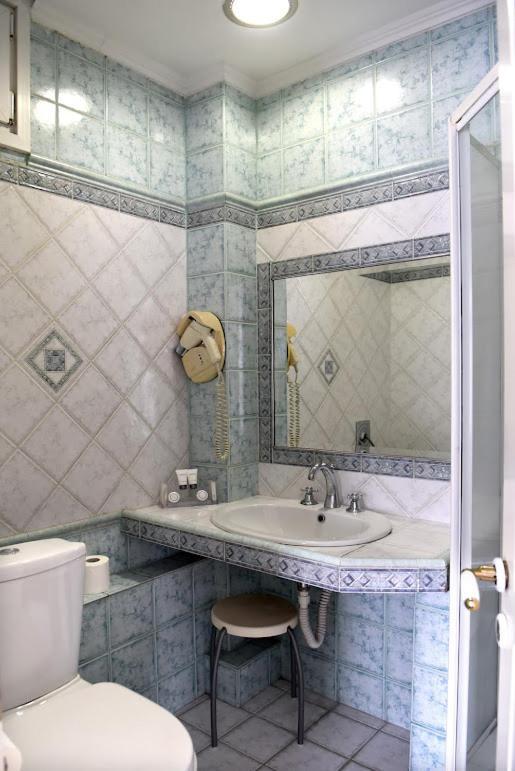 Aiolis Hotel Касторія Екстер'єр фото