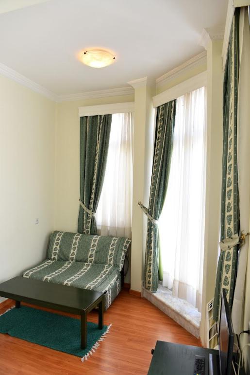 Aiolis Hotel Касторія Екстер'єр фото